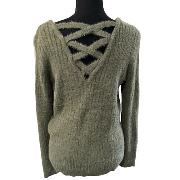 *SOLD* NWOT! Love Ellie Mia Eyelash Sweater - Size Large - Picture 6 of 8